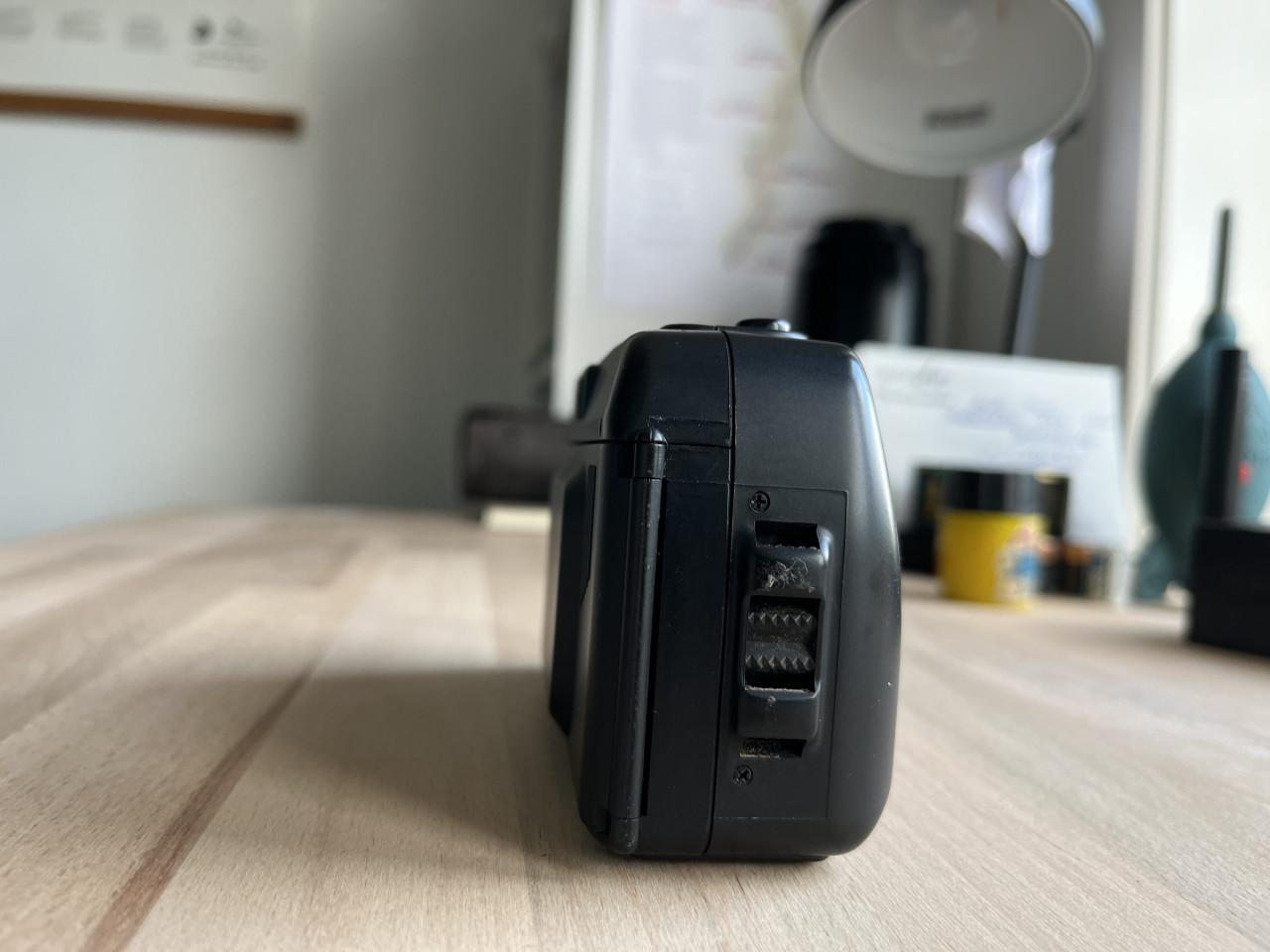 Analoge camera te koop.