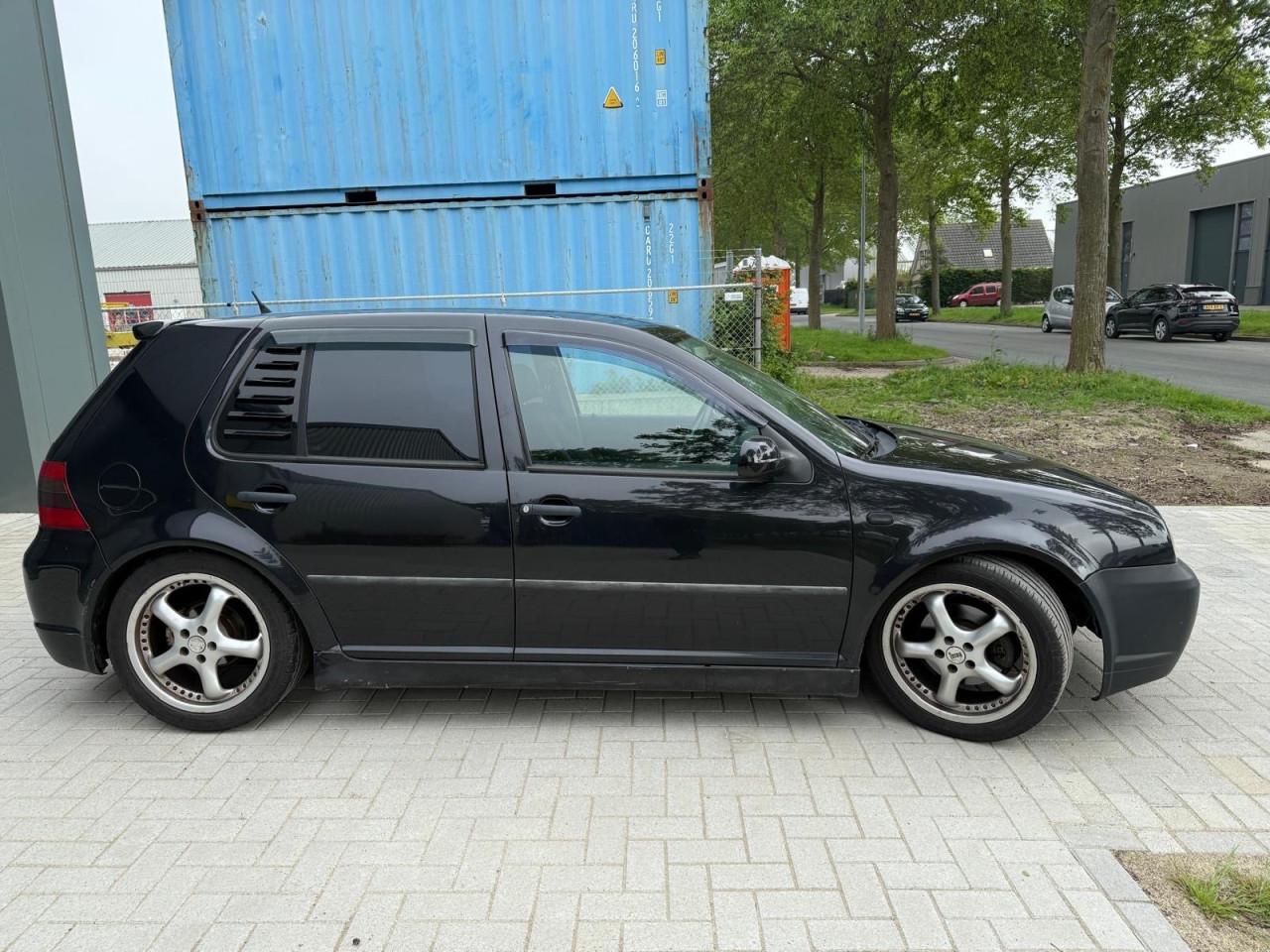 Volkswagen Golf 1.6-16V Trendline sportlook