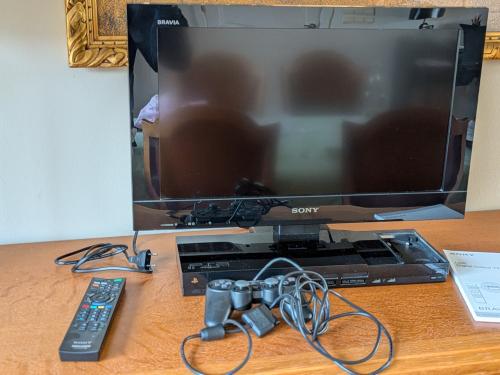 Sony TV+Playstation2 KDL-22PX300