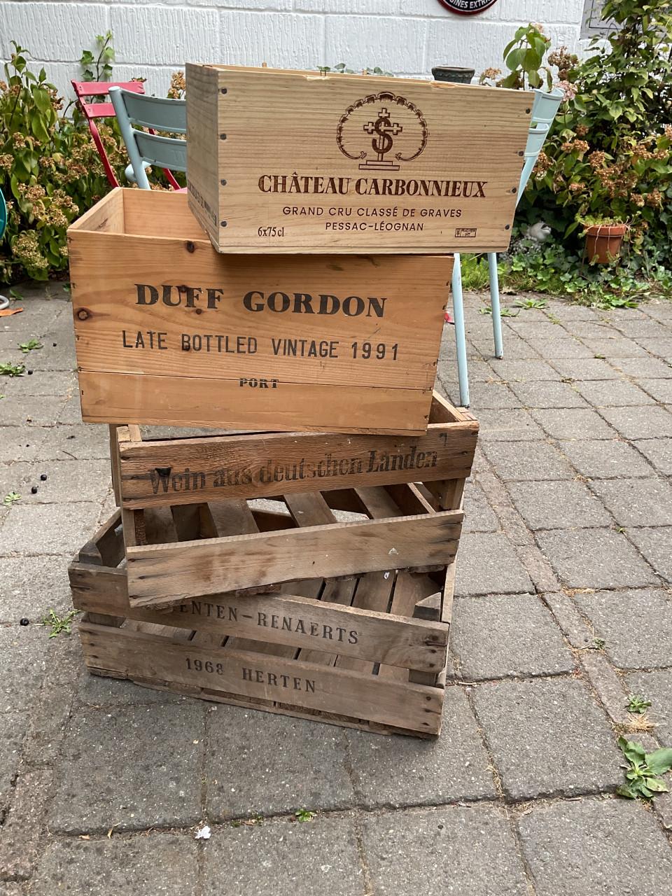 Brocante , antiek & curiosa.