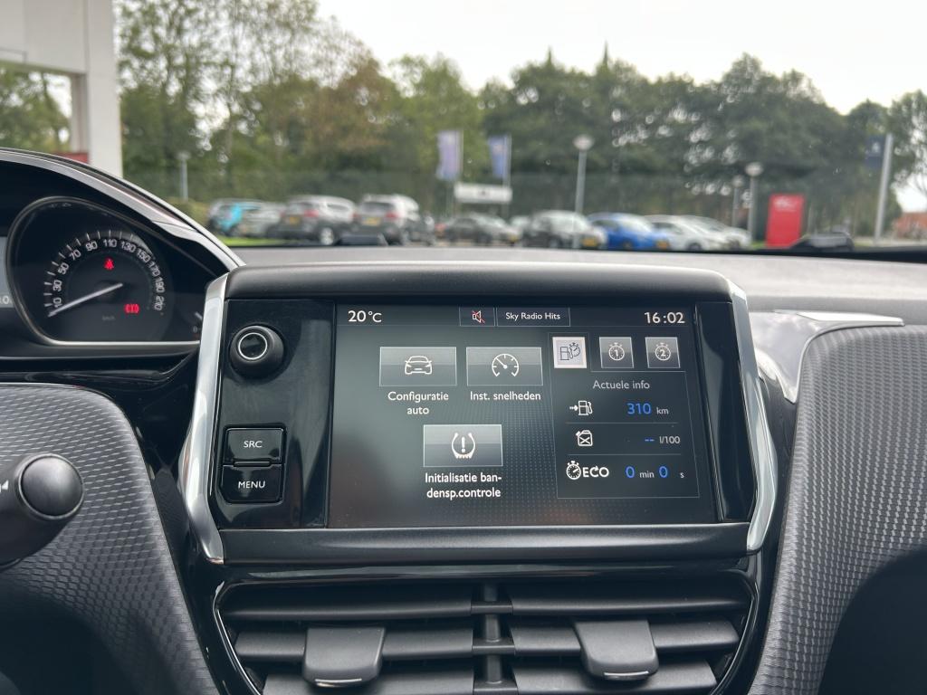 Peugeot 208 1.2 puretech 110pk 5d roland garros apple carplay | navigatie |