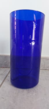 Kobaltblauwe vaas van plastic