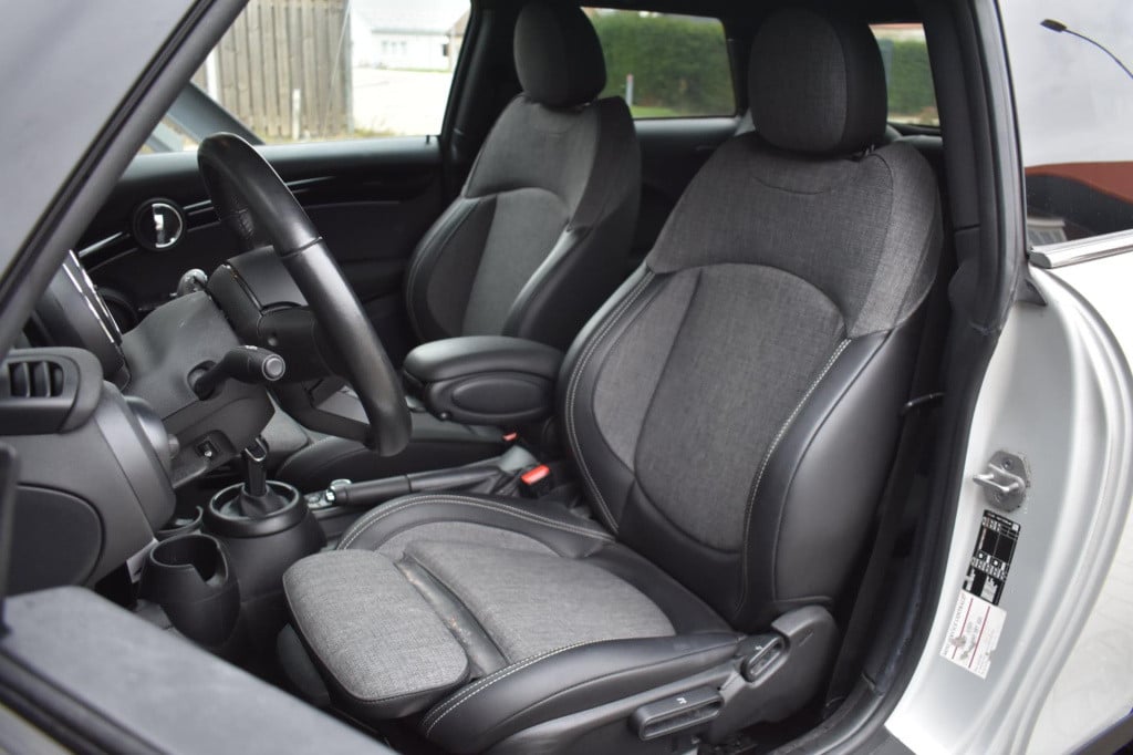 Mini Cooper mini 1.5 apple carplay | stuur / stoelverwarming | dealer onder