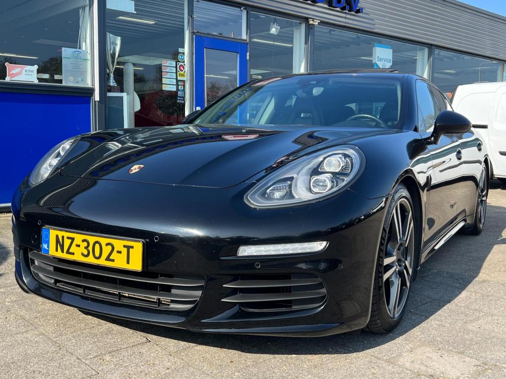 Porsche Panamera schuif/kanteldak, leer, navi, afn. trekhaak enz...