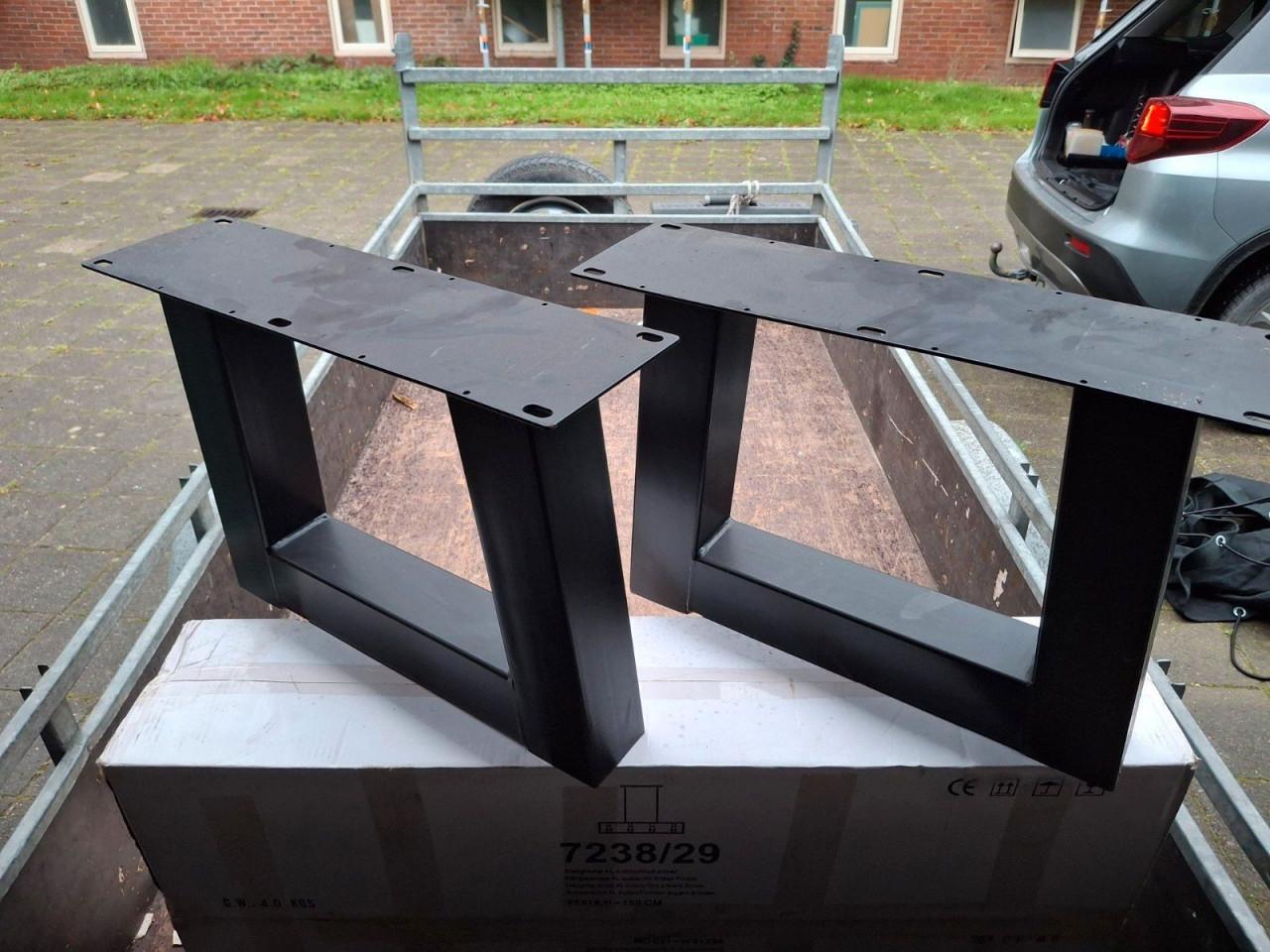 Te koop onderstellen Salontafels wit en zwart