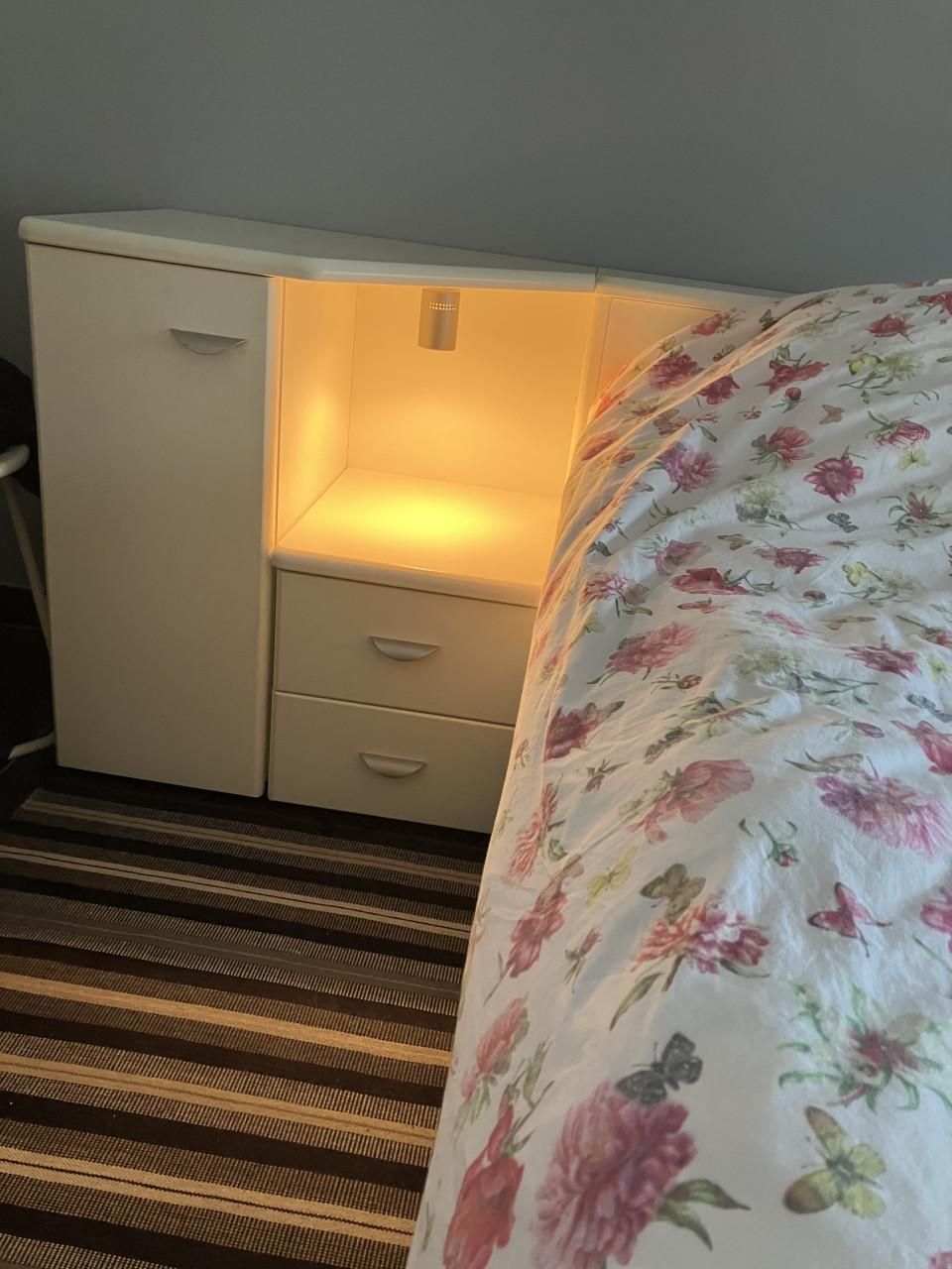 Ledikant met lattenbodems gratis af te halen