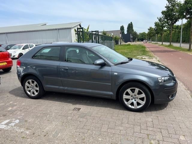 Audi A3 2.0 fsi attraction
