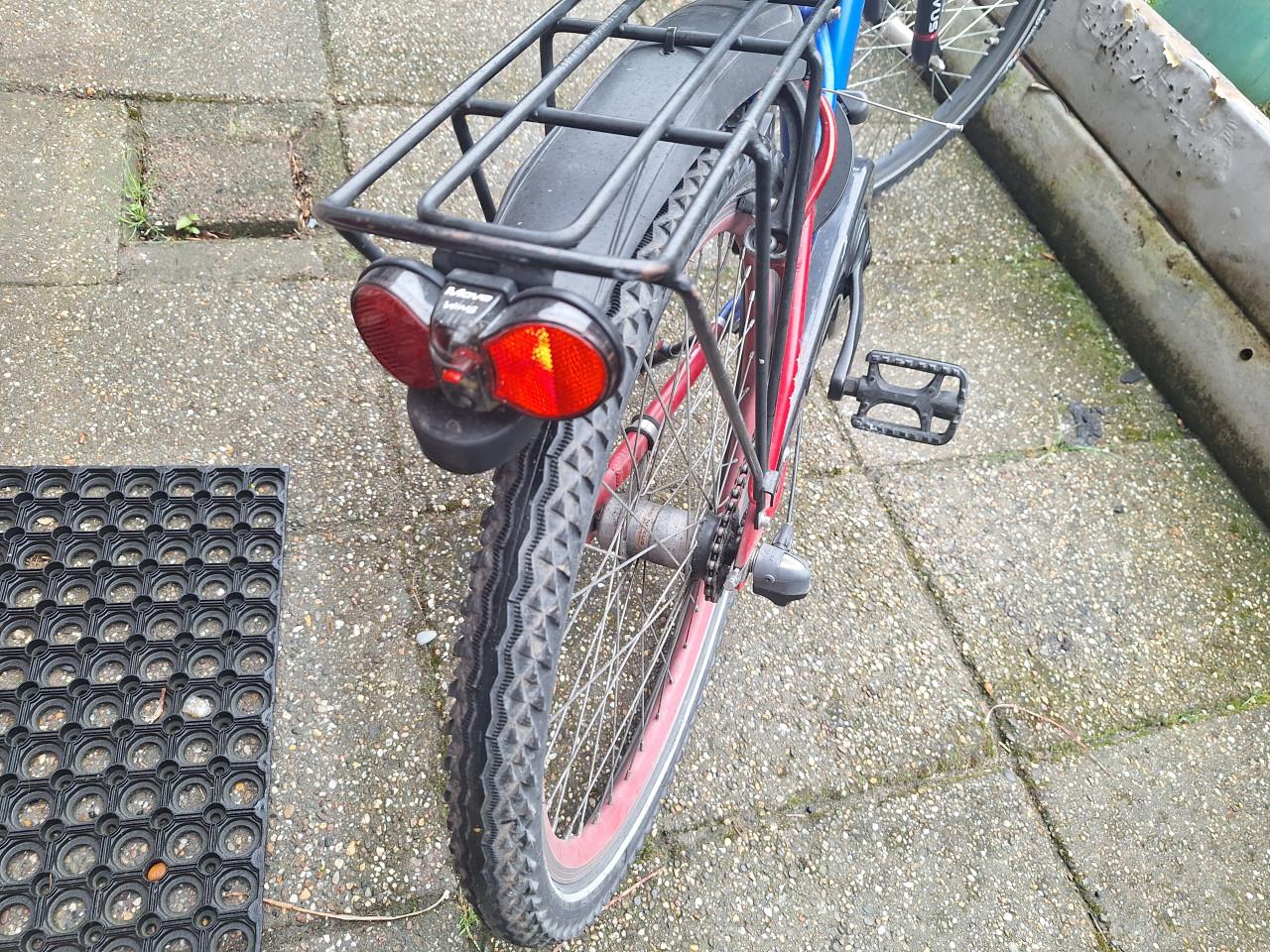 Fiets 24 inch blauw