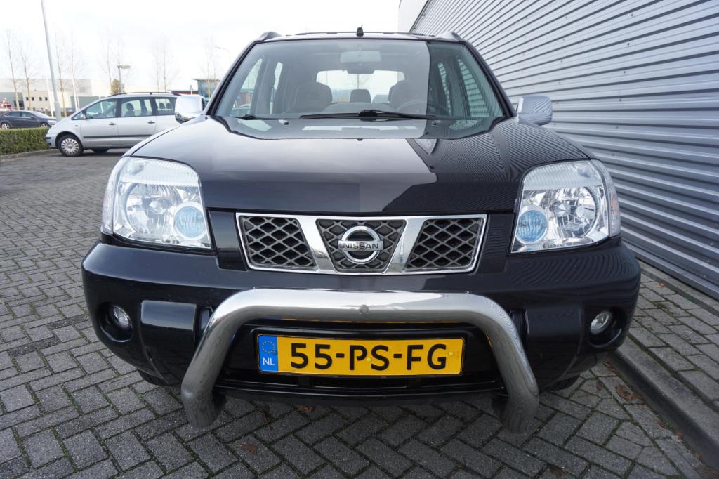 Nissan X-Trail 2.5 sport outdoor airco / navi / cruise / stoelverw. / pano