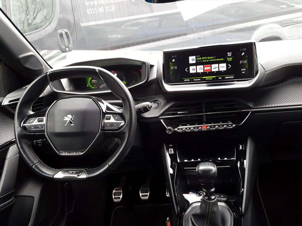 Peugeot 208 1.2 100pk gt-line 3d cockpit | apple carplay&android auto | nav