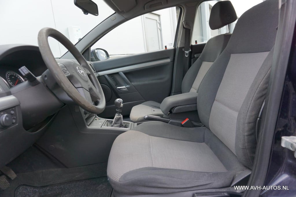 Opel Vectra wagon 1.8-16v comfort