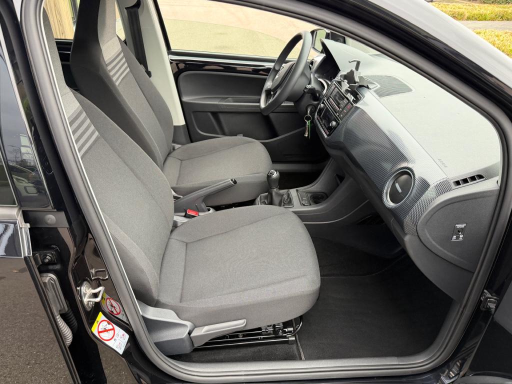 Volkswagen UP! 1.0 5-deurs | camera | cruise | airco | bluetooth | pdc | ri