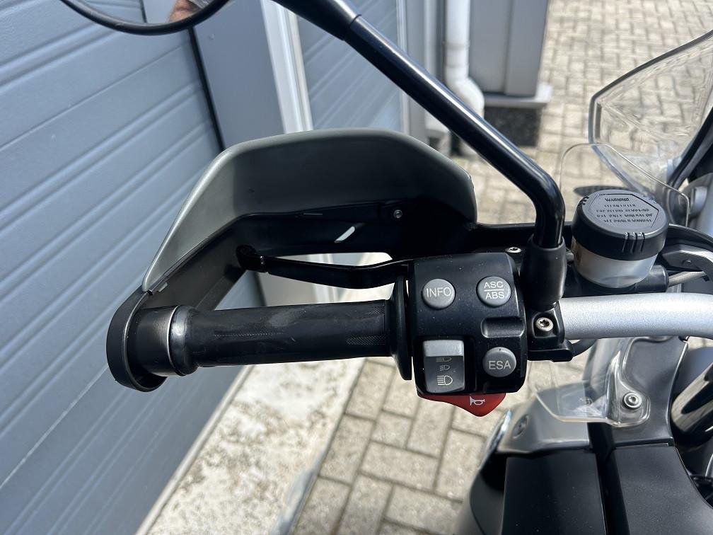 BMW R1200GS uit 2009 met 73dkm, vario-kofferset, ABS/ESA/RDC etc €5850,-
