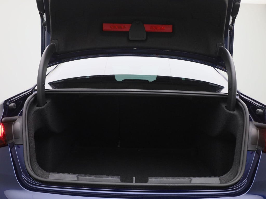 Audi A3 limousine 35 tfsi s edition | s-line interieur | automaat | navigat