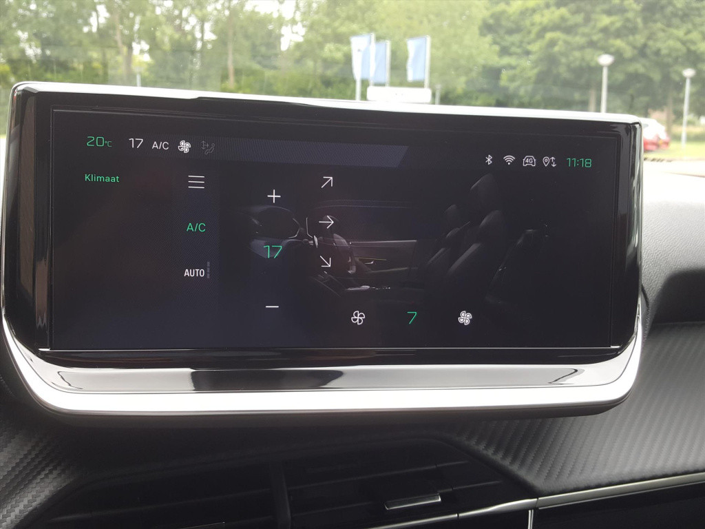 Peugeot 2008 allure 1.2 pt-100pk navigatie | apple carplay & android auto |