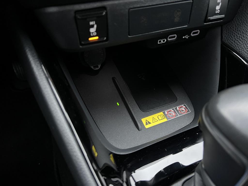 Toyota Yaris 1.5 hyb. 130 executive | trekhaak | jbl audio | half leder