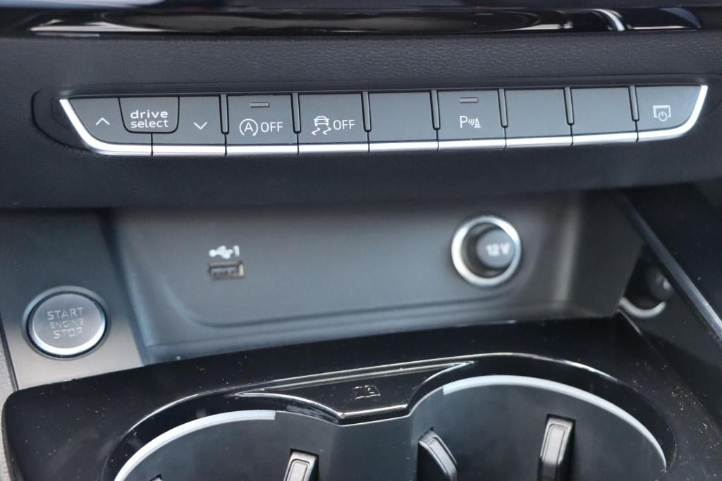 Audi A4 avant 35 tfsi s edition 150pk s tronic