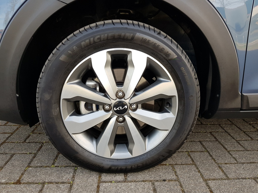 Kia Stonic mhev dynamicplusline 100pk