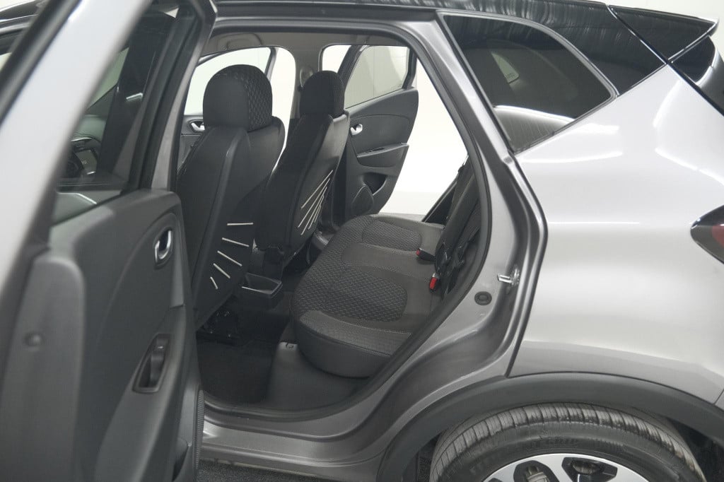 Renault Captur tce 90 intens | trekhaak | camera | navigatie | parkeersenso