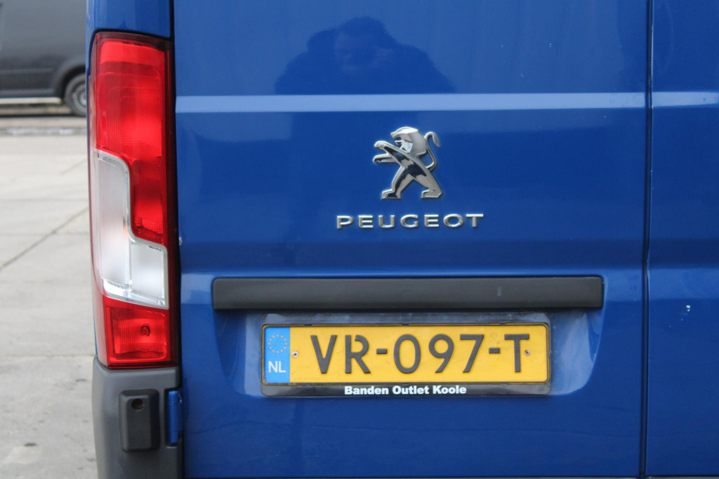 Peugeot Boxer 330 2.2 hdi l1h1 xr airco / cruise controle / navi / imperial