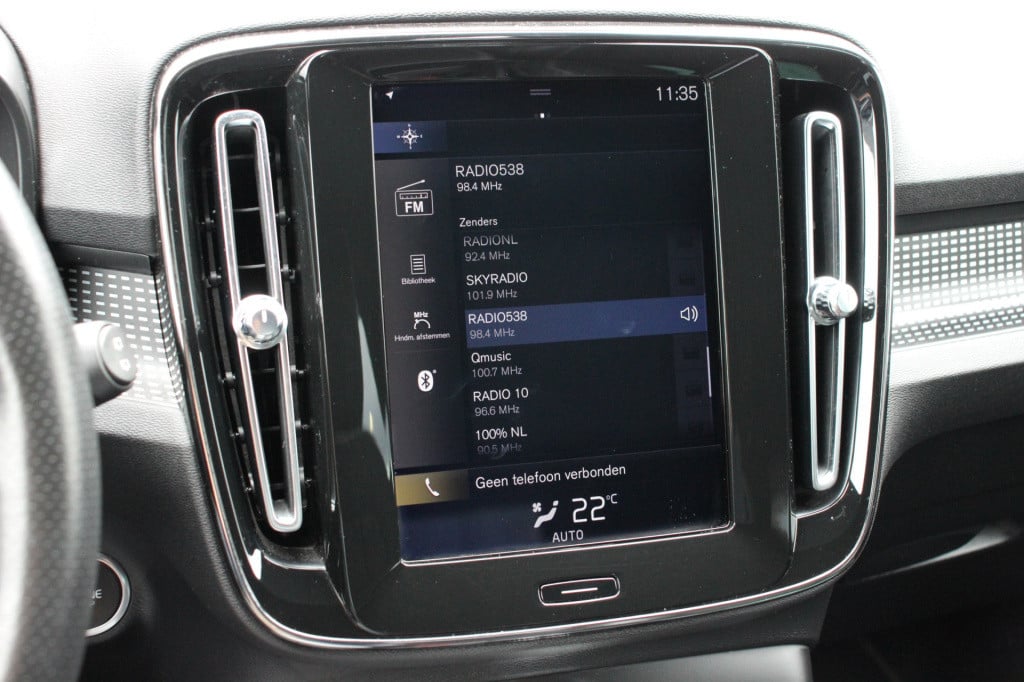 Volvo XC40 1.5 t3 r-design | elec. trekhaak | camera | half leder