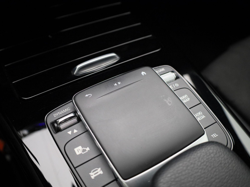 Mercedes-Benz A-Klasse 180 business solution amg | automaat | lmv | sfeer v