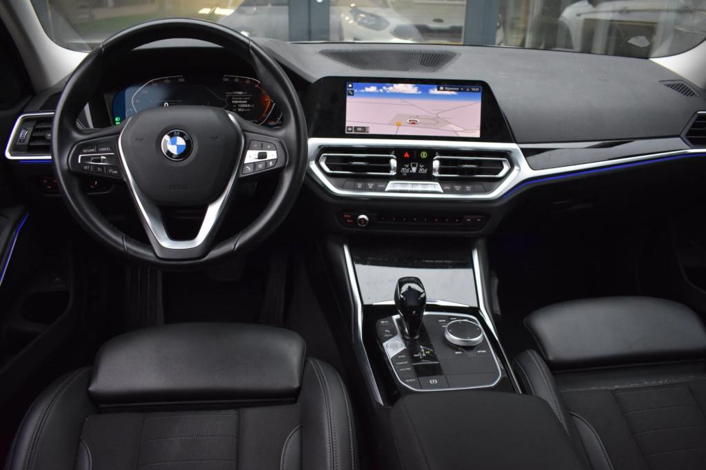 BMW 3-serie touring 318i high executive sport line | trekhaak | apple carpl