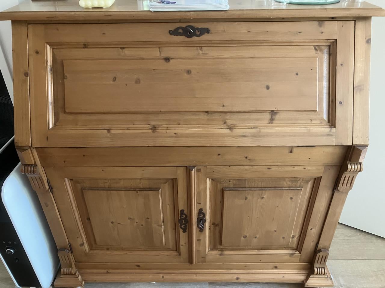 Secretaire