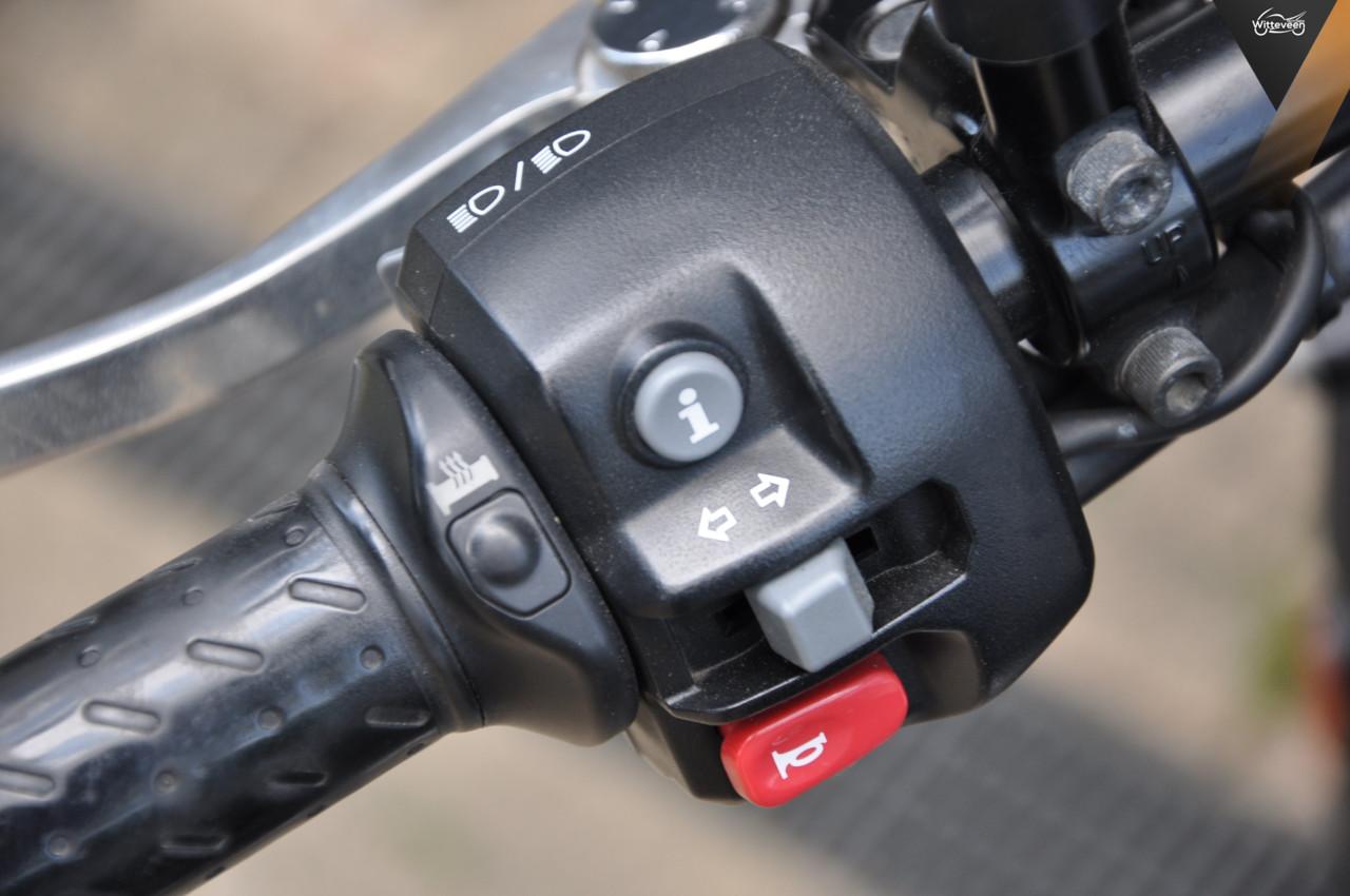 Triumph Street Twin ABS Vance & Hines