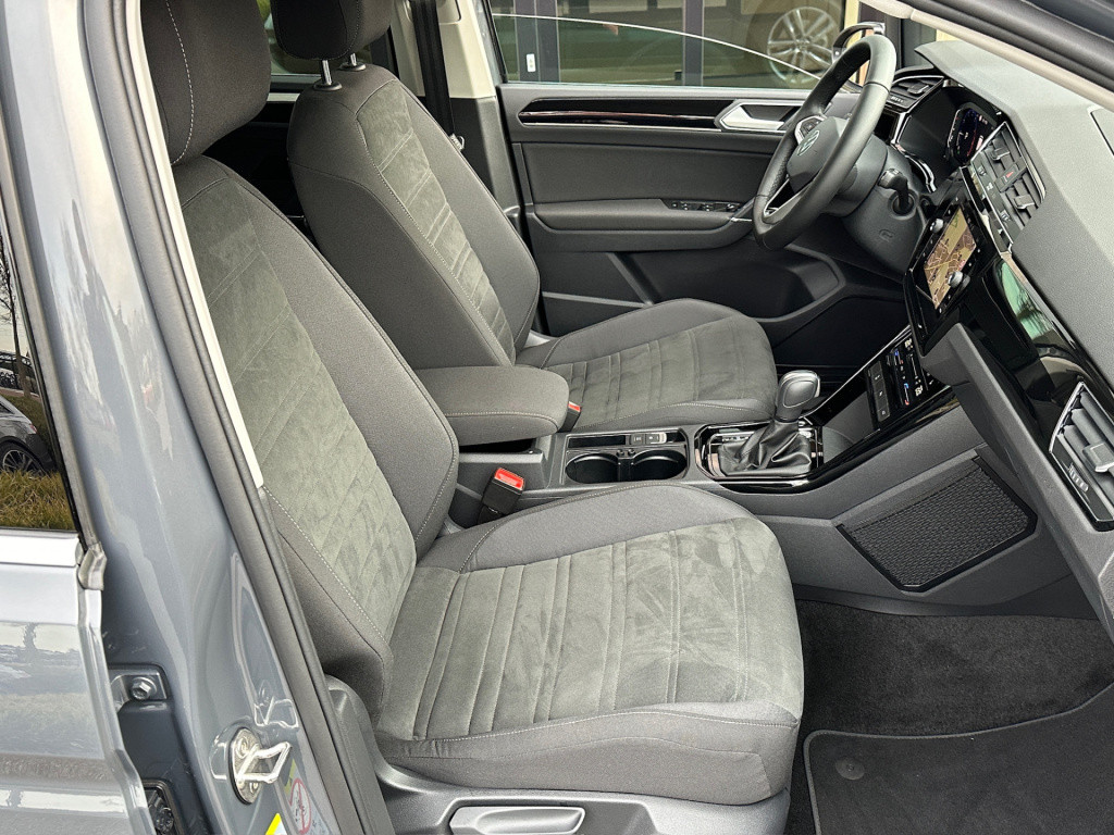 Volkswagen Touran 1.5 tsi 150pk dsg highline 7-persoons | dode hoek | virtu