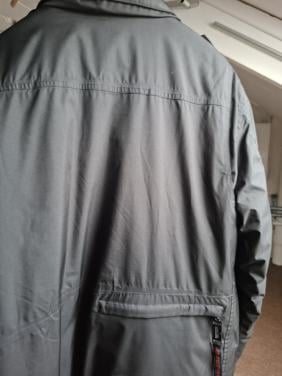 Een Heren Winter jas. Maat XL.