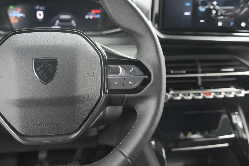 Peugeot 2008 puretech 100 allure | camera | navigatie | apple carplay | par
