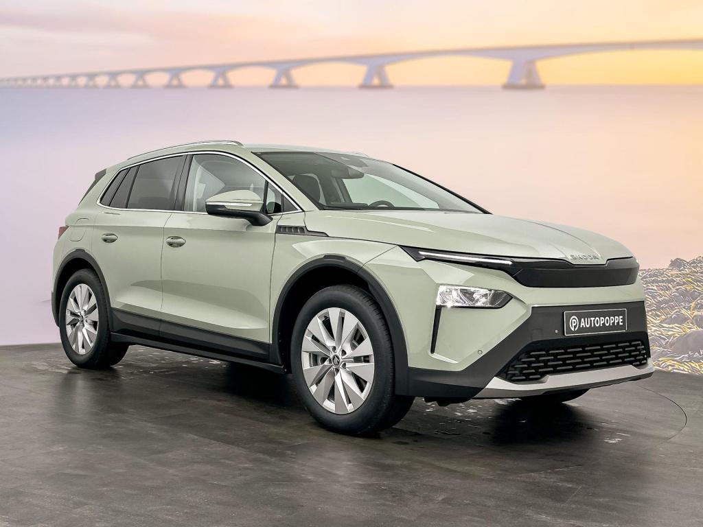 Skoda Elroq business edition tour elektromotor 210 kw / 286 pk