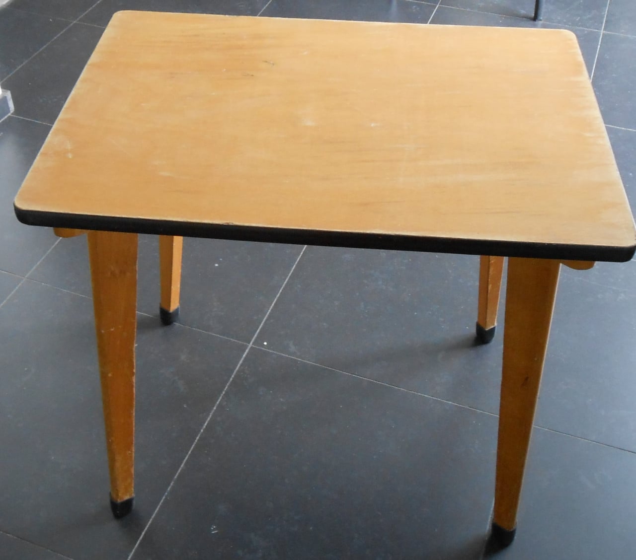 Vintage tafeltje