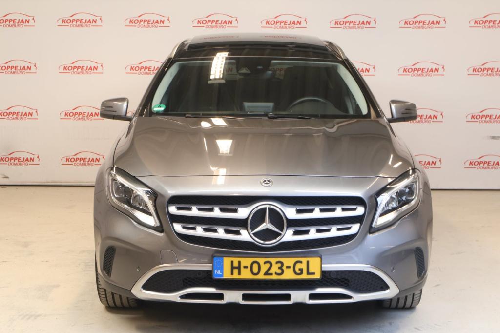 Mercedes-Benz Gla-klasse 250 premium plus, panodak, trekhaak, carplay, stoe