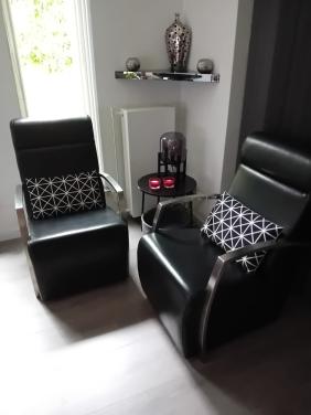 2 Bijzonder Mooie zwart lederen Fauteuils