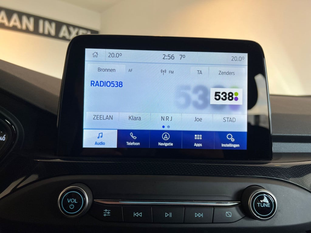 Ford Focus wagon 1.0 ecoboost hybrid st line business