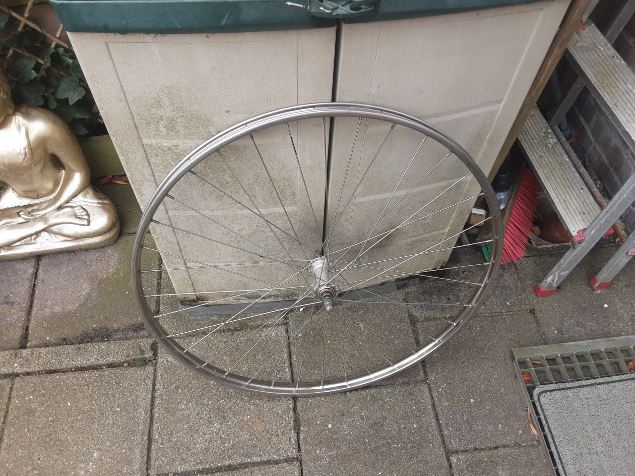 28 1/2inch r.v.s  omafiets voorwiel