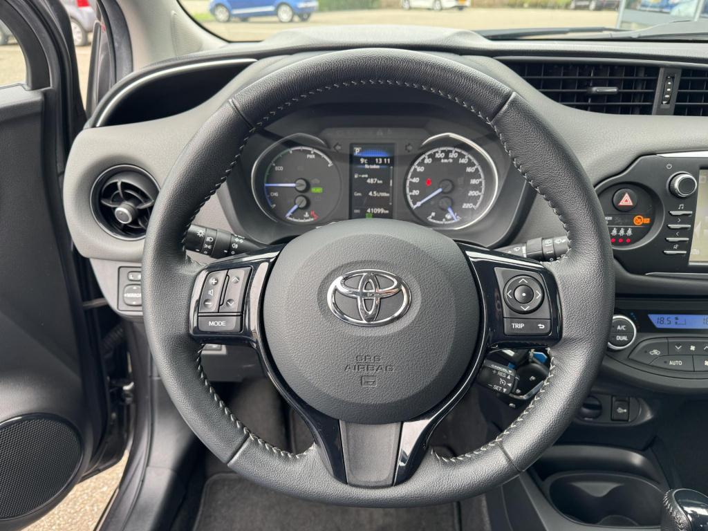Toyota Yaris 1.5 hybrid active