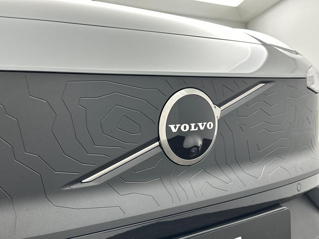 Volvo Ex30 cross country p5 long range ultra europa