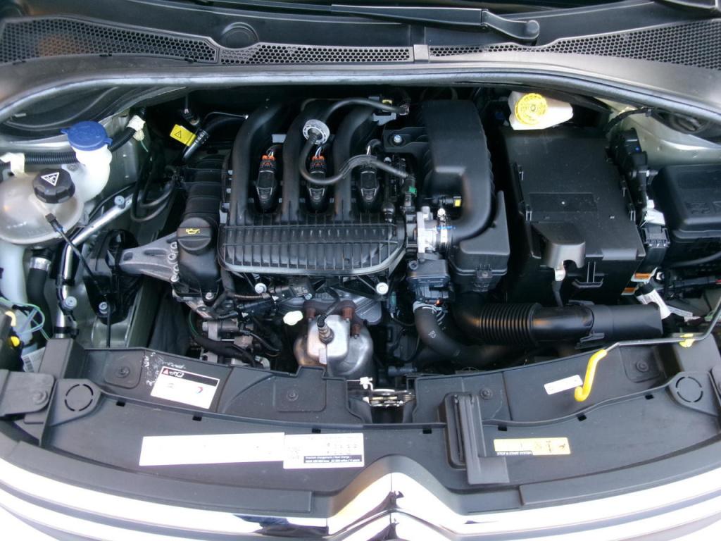 Citroen C3 1.2 cruise contr., navi, camera, dealer onh.