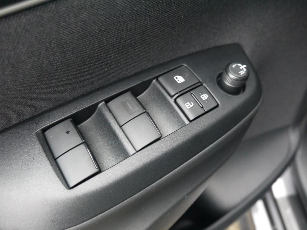 Mazda 2 Hybrid 1.5 centre-line|rijklaar nieuwe auto