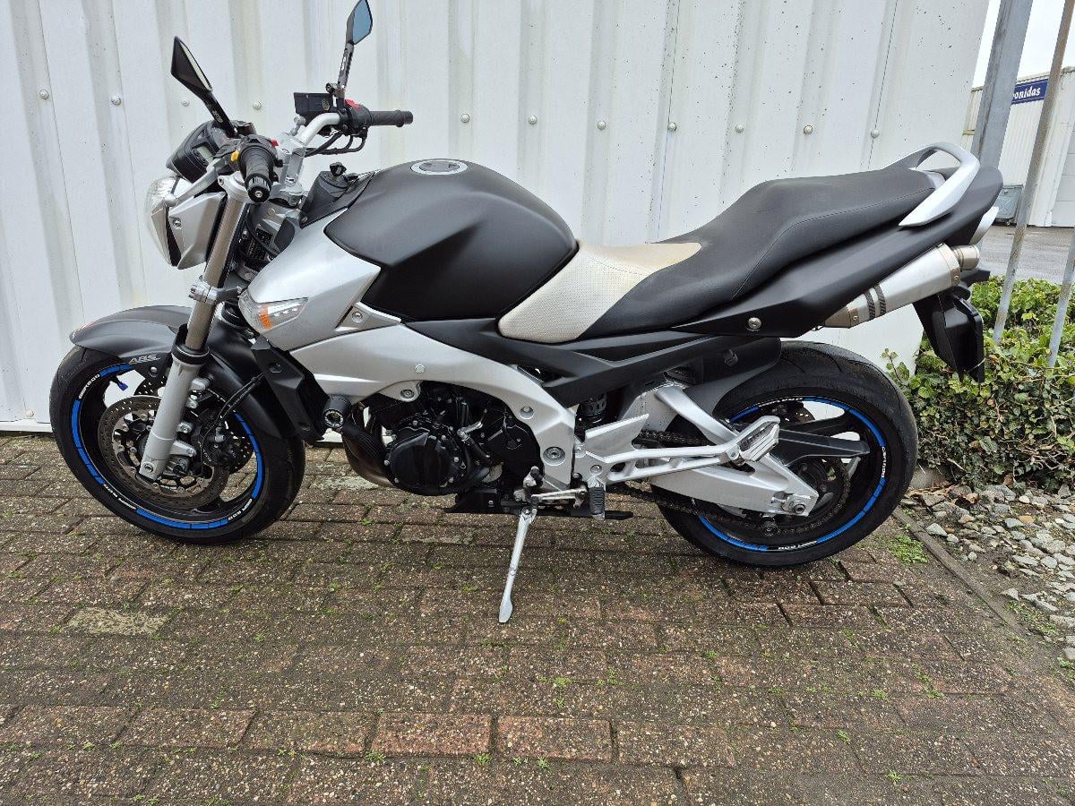 Suzuki GSR600 uit 2007, mooie naked bike
