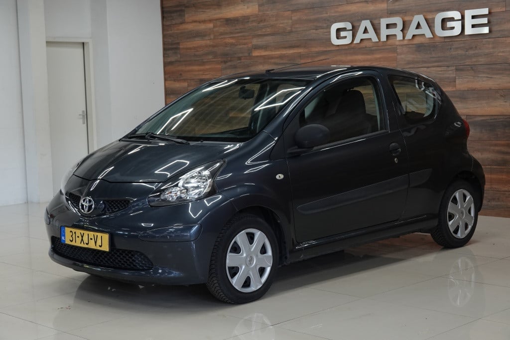 Toyota Aygo 1.0-12v | airco | bluetooth |