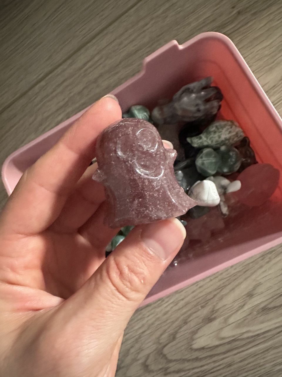 Kristallen - een bakje vol kleine beeldjes