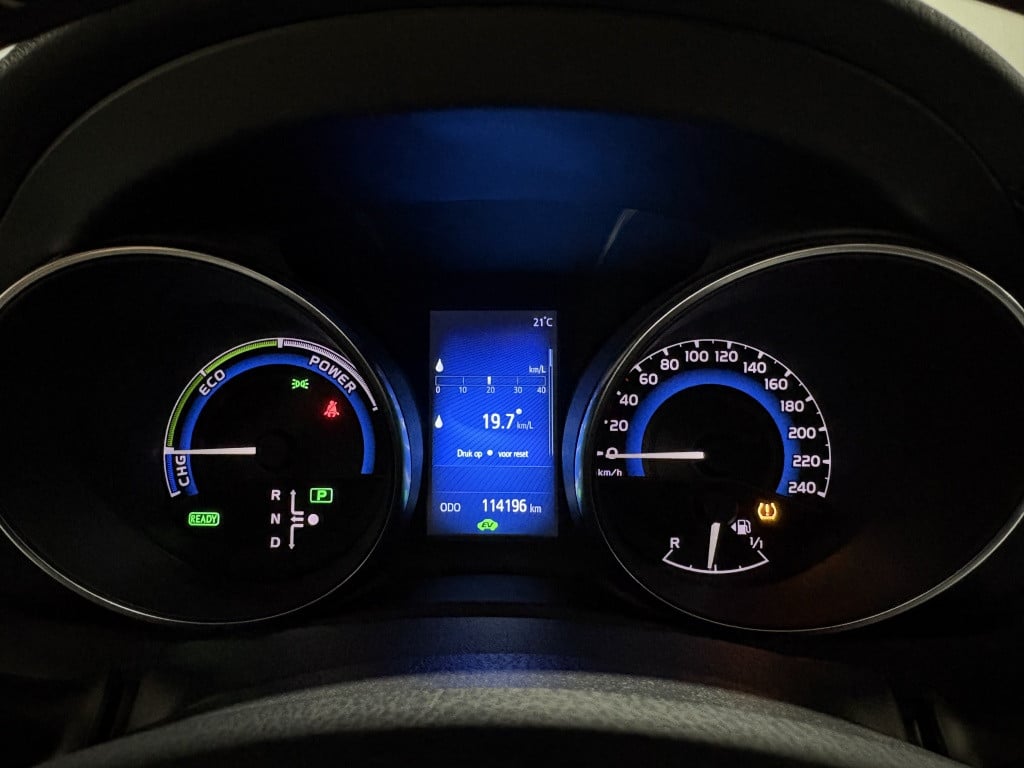 Toyota Auris 1.8 hybrid energy.