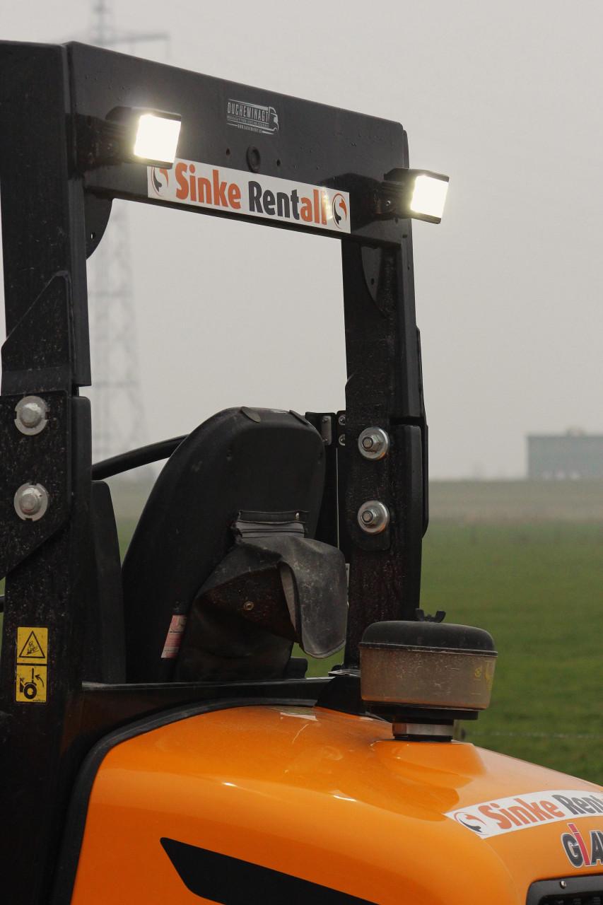 Shovels/wielladers te huur!