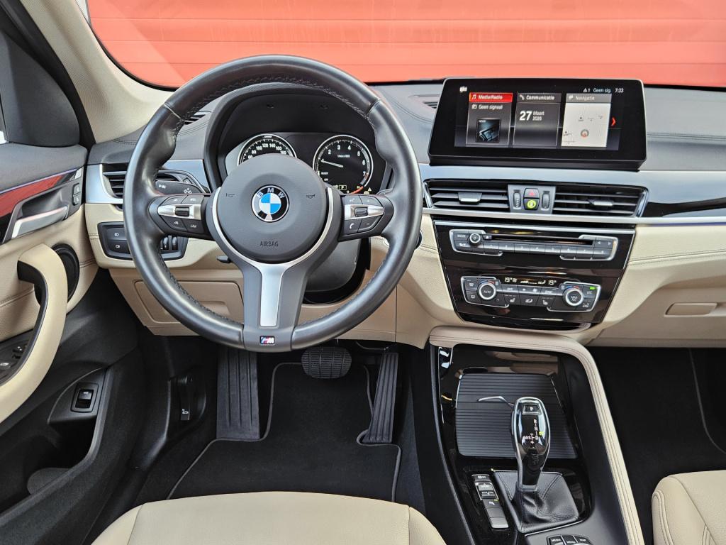 BMW X1 sdrive18i high executive | acc | camera