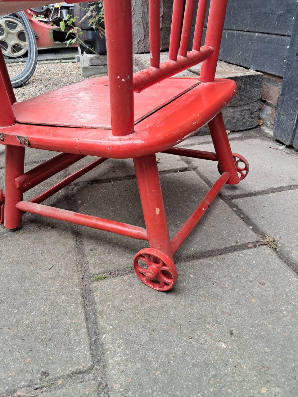 Oude kinderstoel