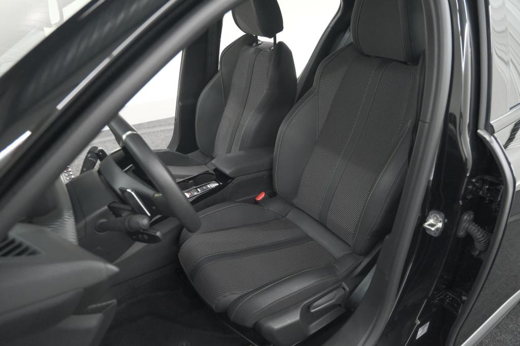 Peugeot 2008 puretech 130 eat8 gt | camera | parkeersensoren | apple carpla